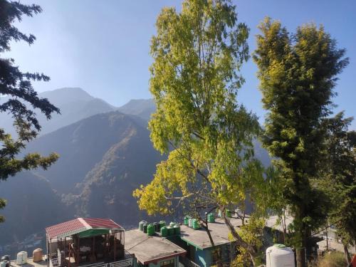 The Mall Road Hotel | Polet Mountain Resort