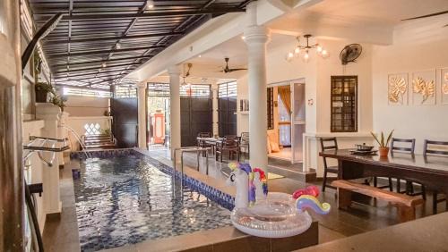 Taman Jati House | Pool Villa Max Bath Tub BBQ Steamboat Party 5Bedroom 23Pax Full Airconditioned