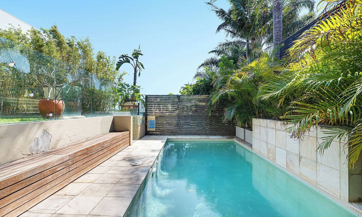 North Bondi House | Poolside Paradise ~ North Bondi ~ Entire House ~ Pool ~ Private Garden