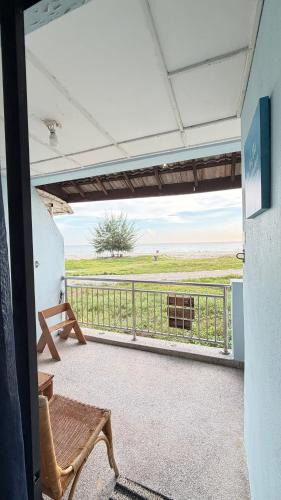 Baharu Apartment | Port Dickson Paradise Lagoon Beach Front View