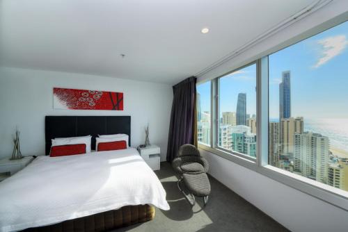 Surfers Paradise Apartment | Private Apartment with Ocean Views at Q1 Resort