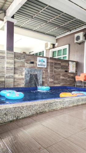 Krubong House | Private pool Homestay Melaka