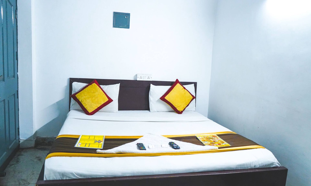 Hauz Khas Village Bed & Breakfast | PRIVATE ROOMS IN HAUZ KHAZ
