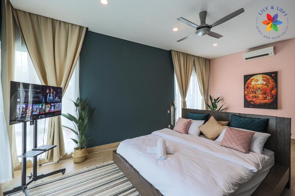 Subang Jaya House | Private Studio in Bungalow by LilyandLoft