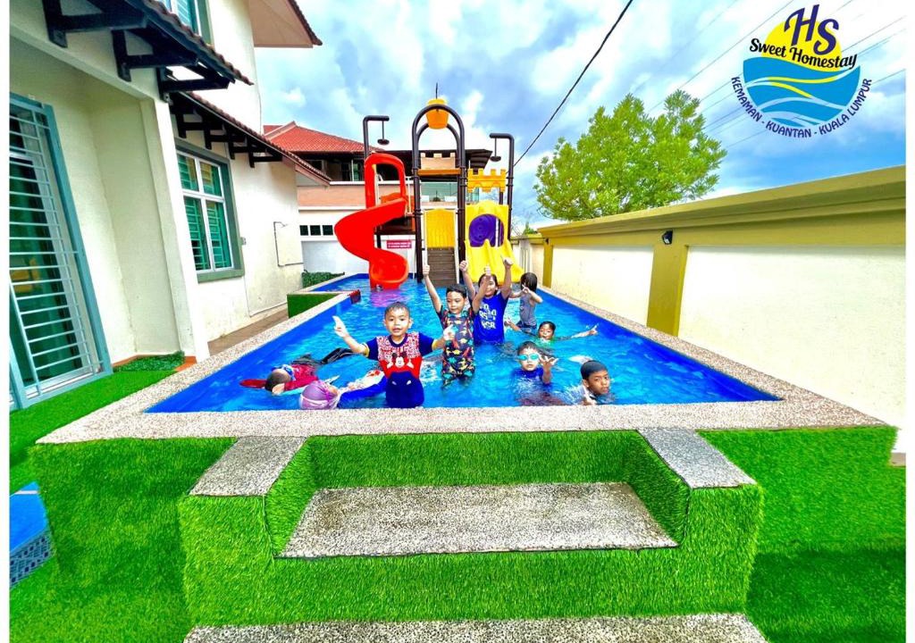 Cherating House | Private Water Park at Cozy House HS Sweet Homestay