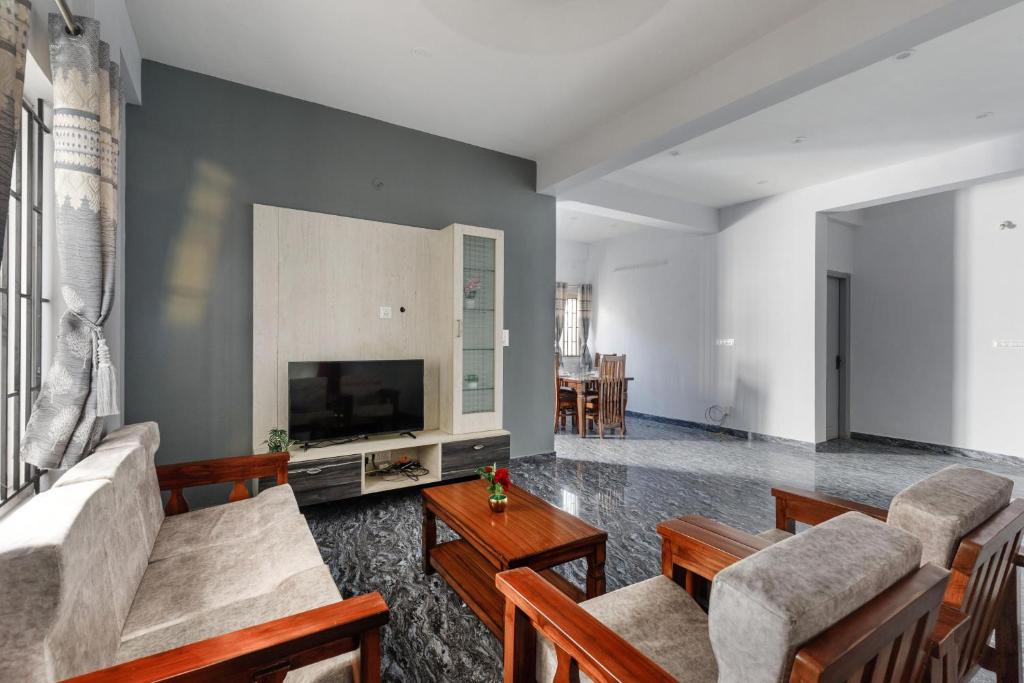 Jayanagar Apartment | Promenade 4th Block by Red Olive 2BHK Jayanagar