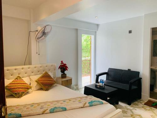 Dhaka Division Hotel | Purbachal Nijhum Polli Resort
