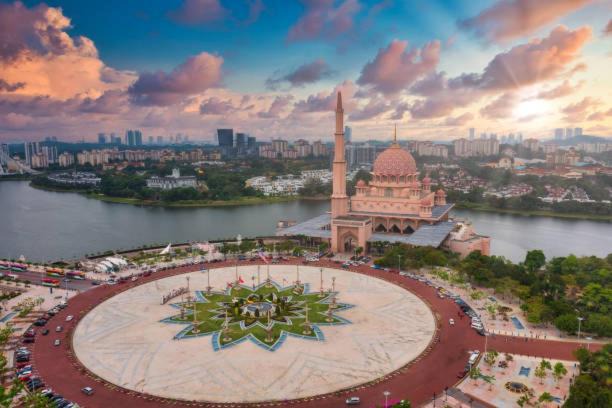 Presint 15 Apartment | Putrajaya Dwiputra Residences, Fully Air-Con 3BR Homestay
