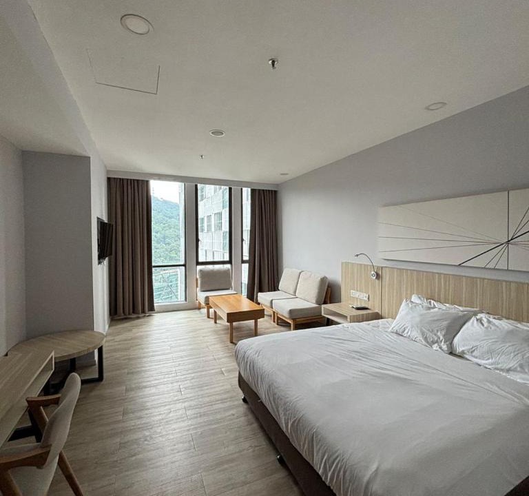 Damansara Perdana Apartment | QQQ hotel type room Empire Damansara