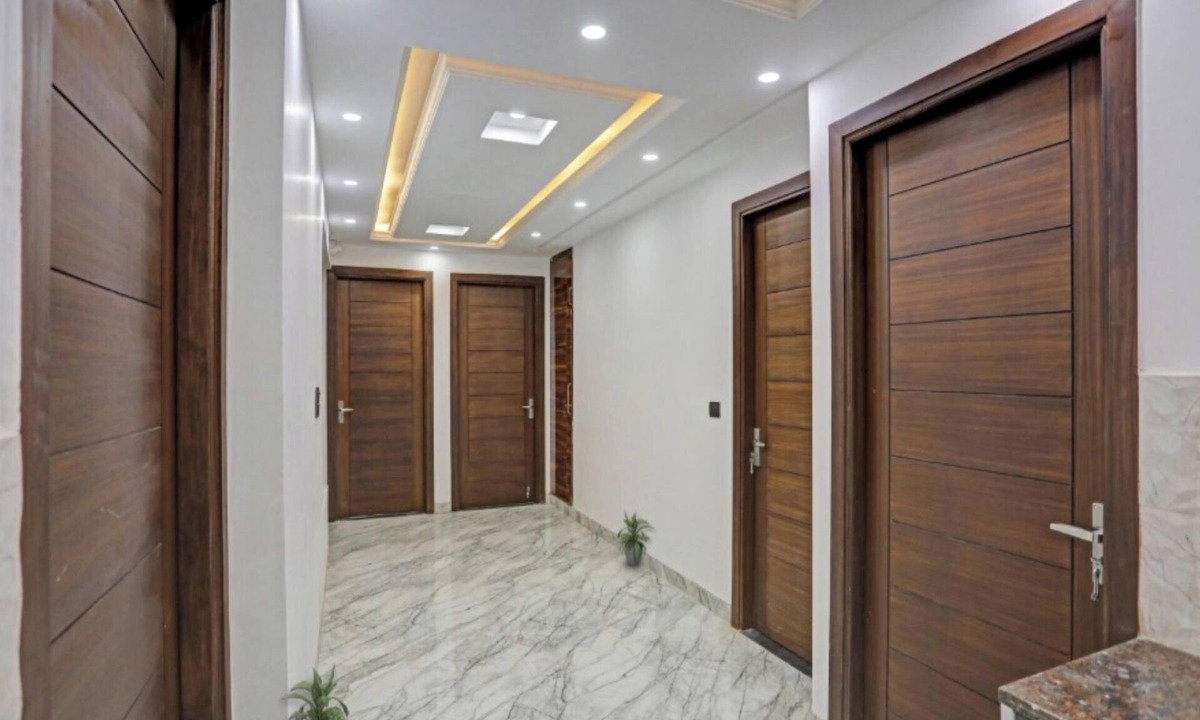 Sector 27 Hotel | Quadis Central