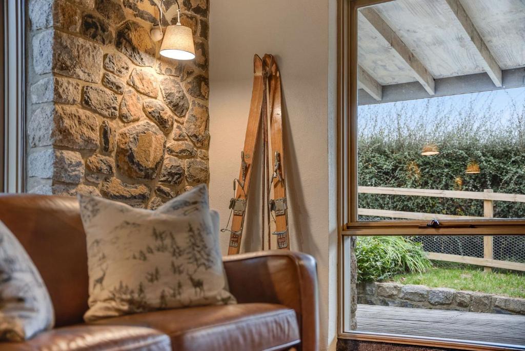 Berridale House | Quigtoo Cottage - Beautiful 4BR Stone Cottage l WiFi l Bath l Garden