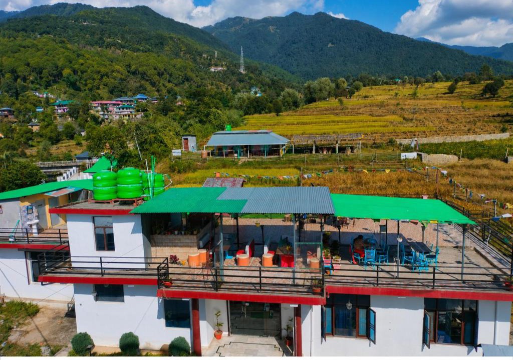 Suja Hotel | Raahi Stay, Landing site Bir - Stay & Cafe
