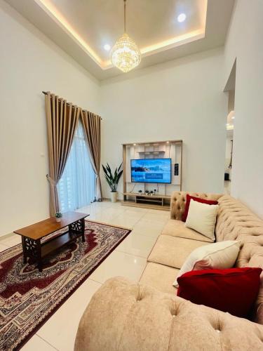 Durian Tunggal House | Rafflesia Homestay- For Malay Only