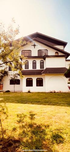 Nishat-Shalimar Resort | Rahat Resort