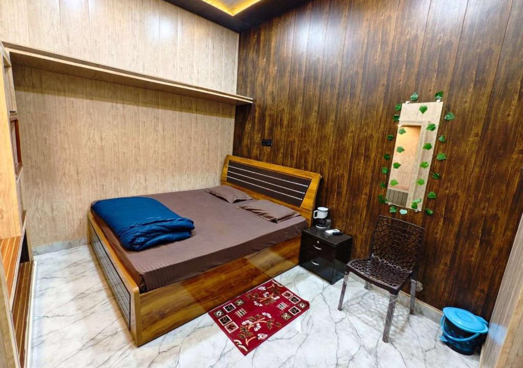 Mahmoorganj House | Rainbow Inn