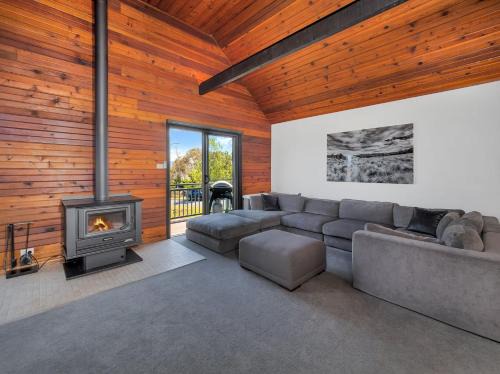 East Jindabyne Apartment | Rainbows in Jindabyne