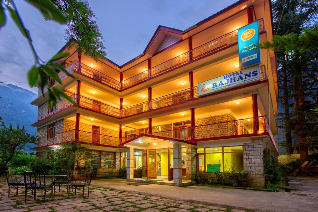Old Manali Hotel | Rajhans hotel