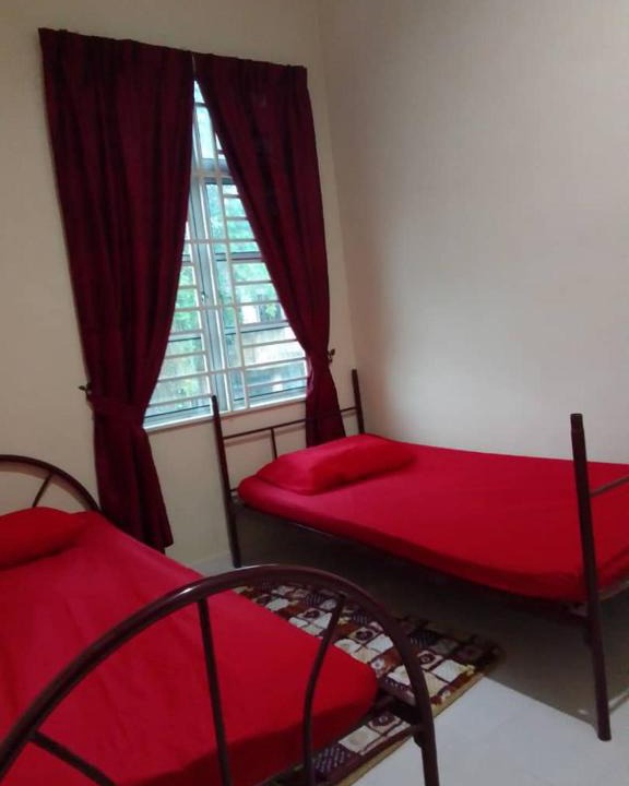 Tanjong Bidara House | Ratu homestay 1(Bukit Baru)