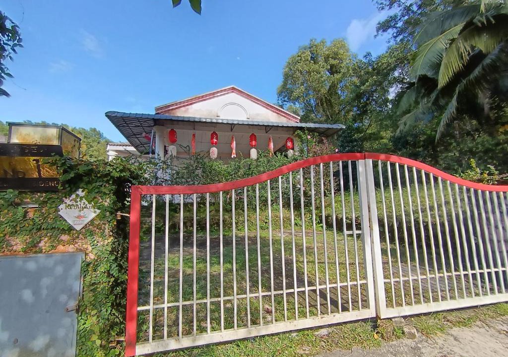 Bukit Beruntung House | Rawang Golf Club Bungalow Master Bedroom with Kitchen BBQ WiFi Laundry