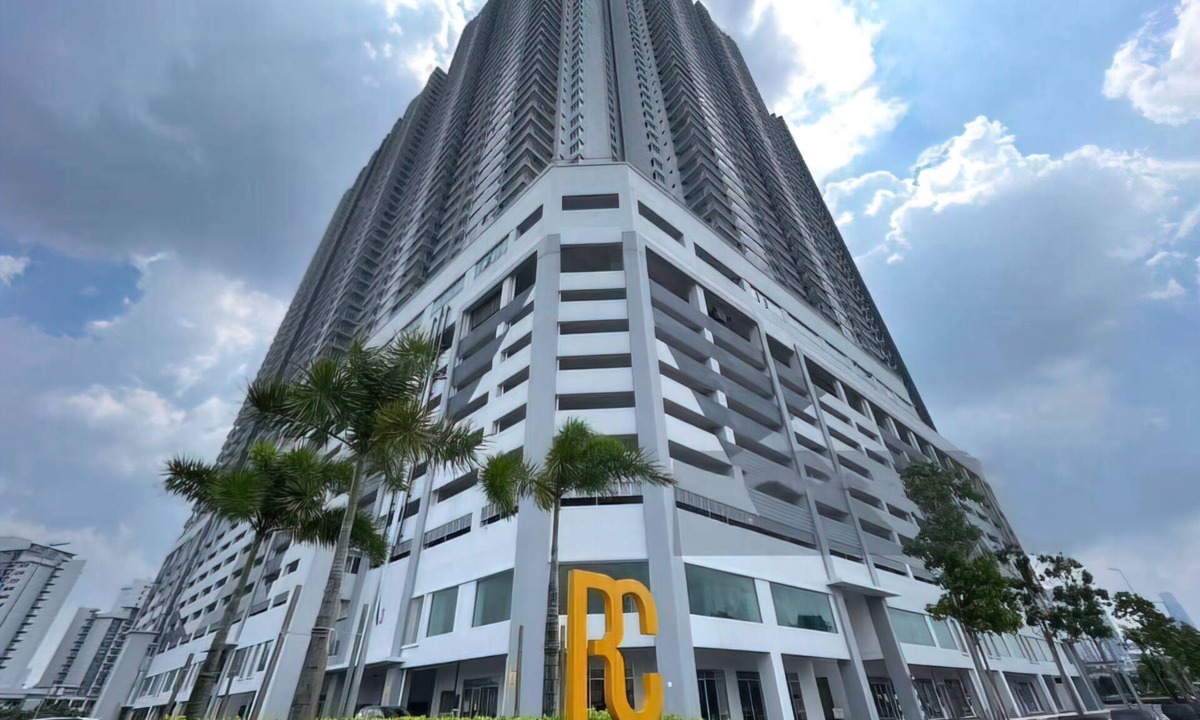 Salak South Condo | Razak City Residences by Emily in Town