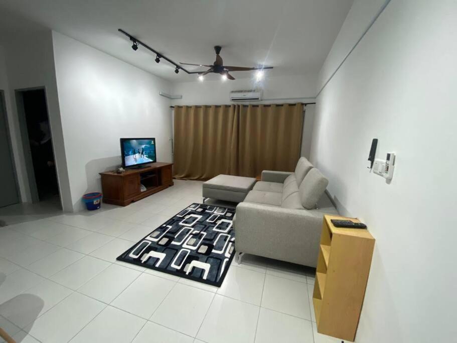 Kuala Lumpur Apartment | residensi condominium, taman melati, danau kota, gombak