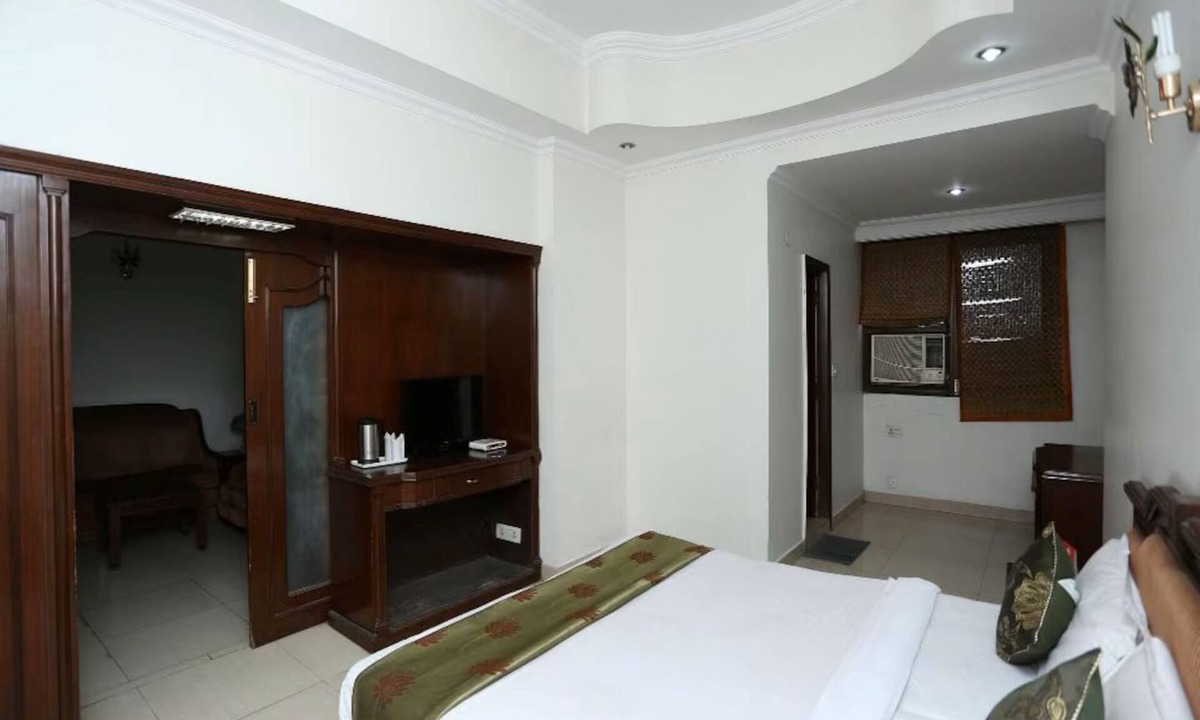 Ambala Hotel | Revking at Hotel Batra