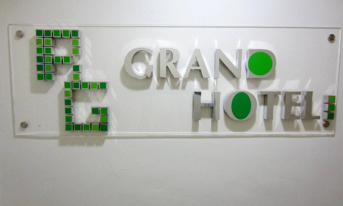 Parit Raja Hotel | RG Grand Hotel