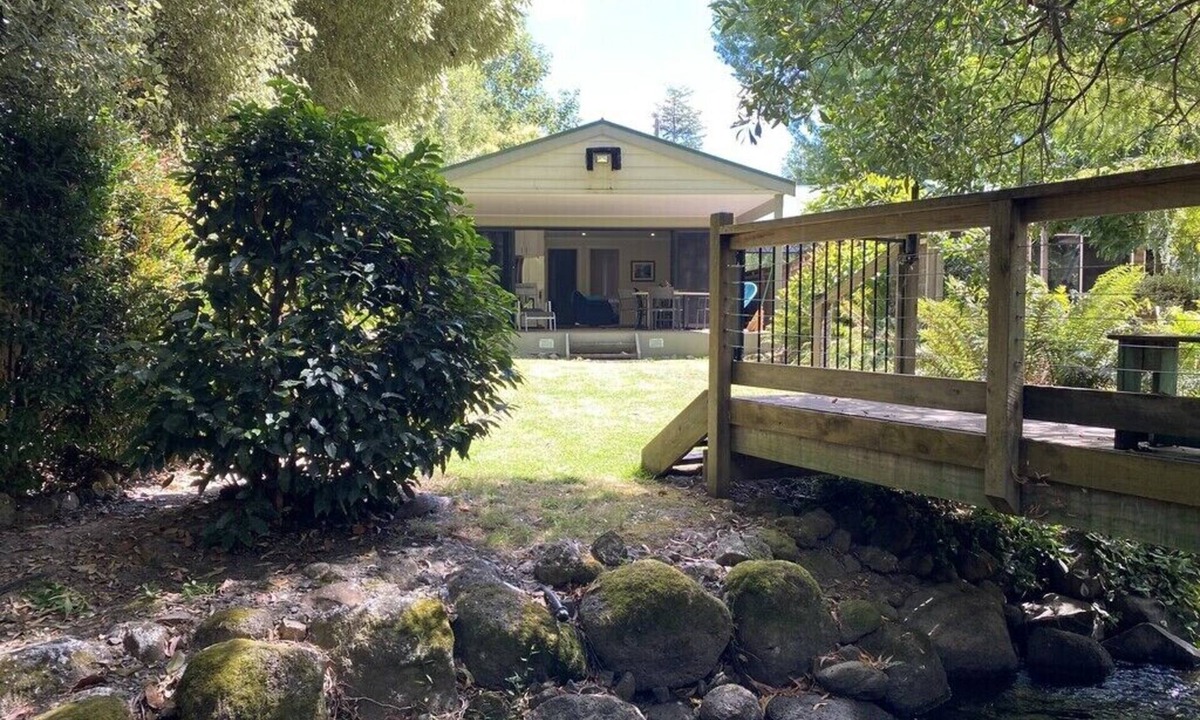Buxton Cottage | River’s Edge secluded cottage
