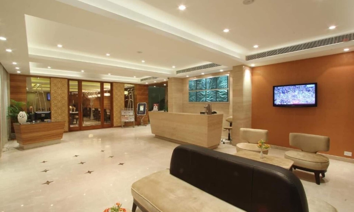 Ellis Bridge Hotel | Riverview Hotel