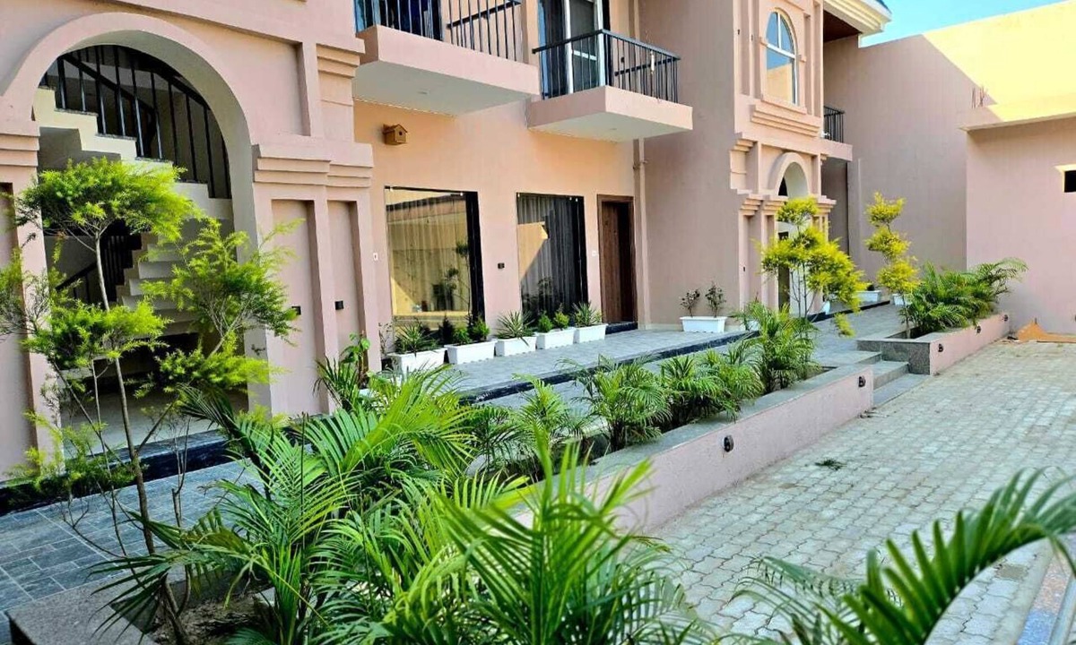 Tarabganj Hotel | RN Hotel And Lawn