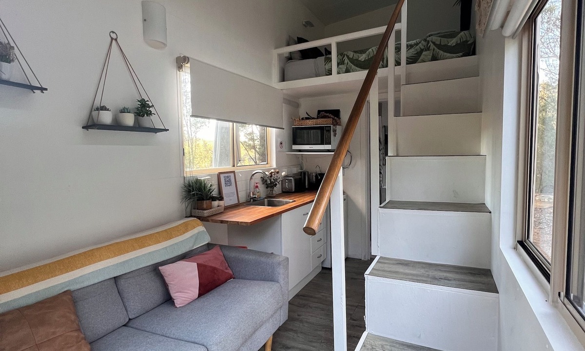 Wollombi Cabin | Romantic Tiny House - Top view with amazing views of the mountains and valley