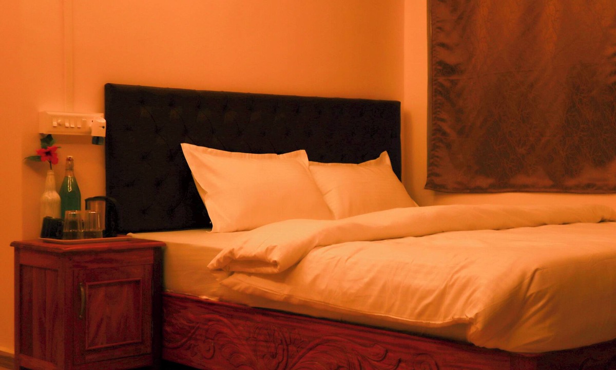 Havelock Island House | Room in Raindrop Homestay close to dive centers & beaches with Shared kitchen