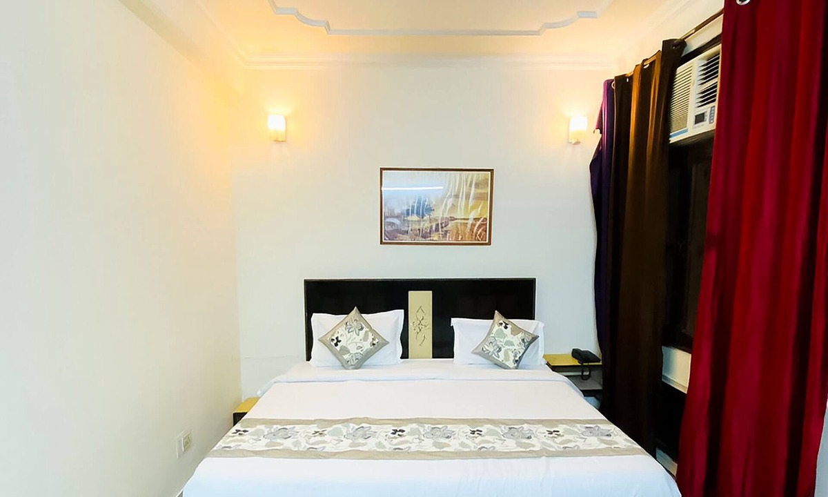 Baraula Hotel | Roomshala 056 CSK RESIDENCY