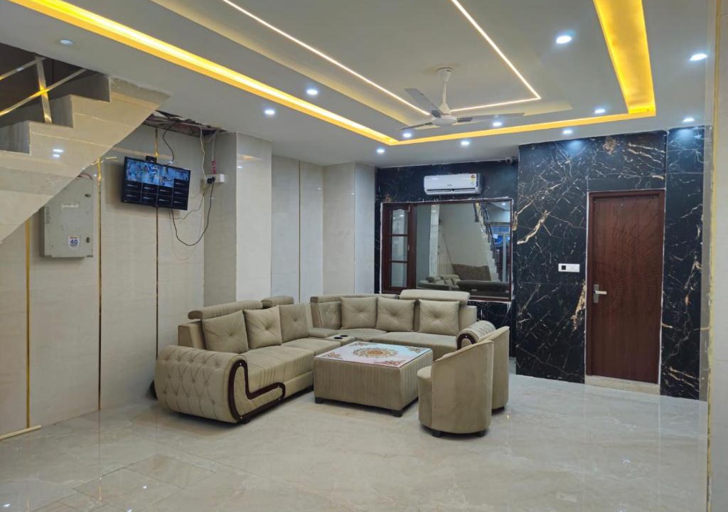 Jammu Hotel | Royal Guest House