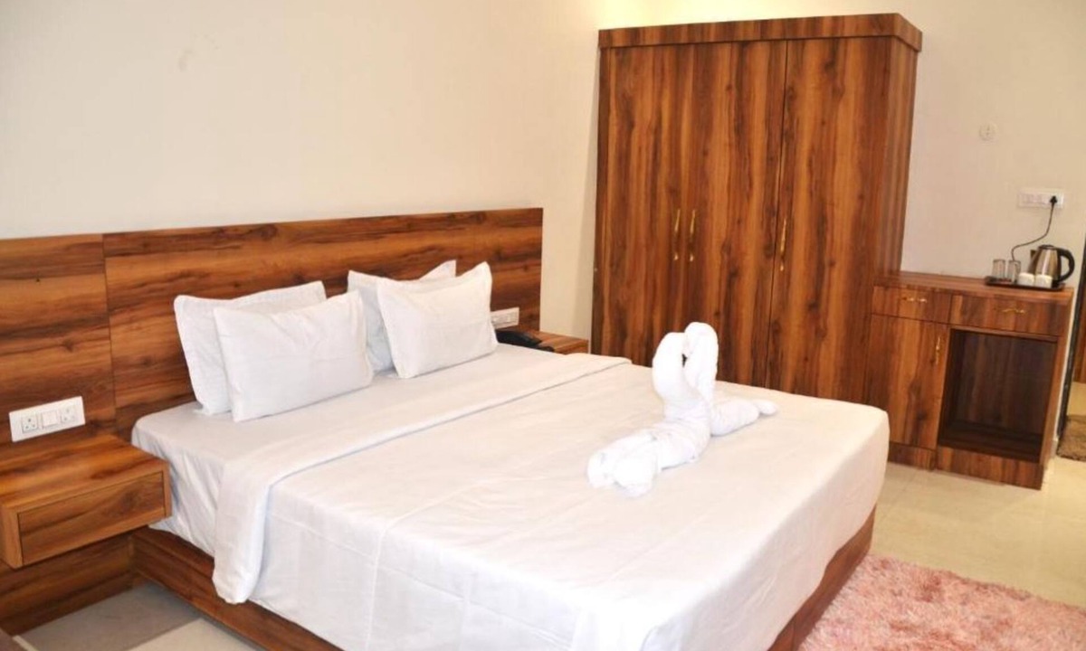 Pilibhit Hotel | Royal Heritage Resort Pilibhit - Premium Room 2
