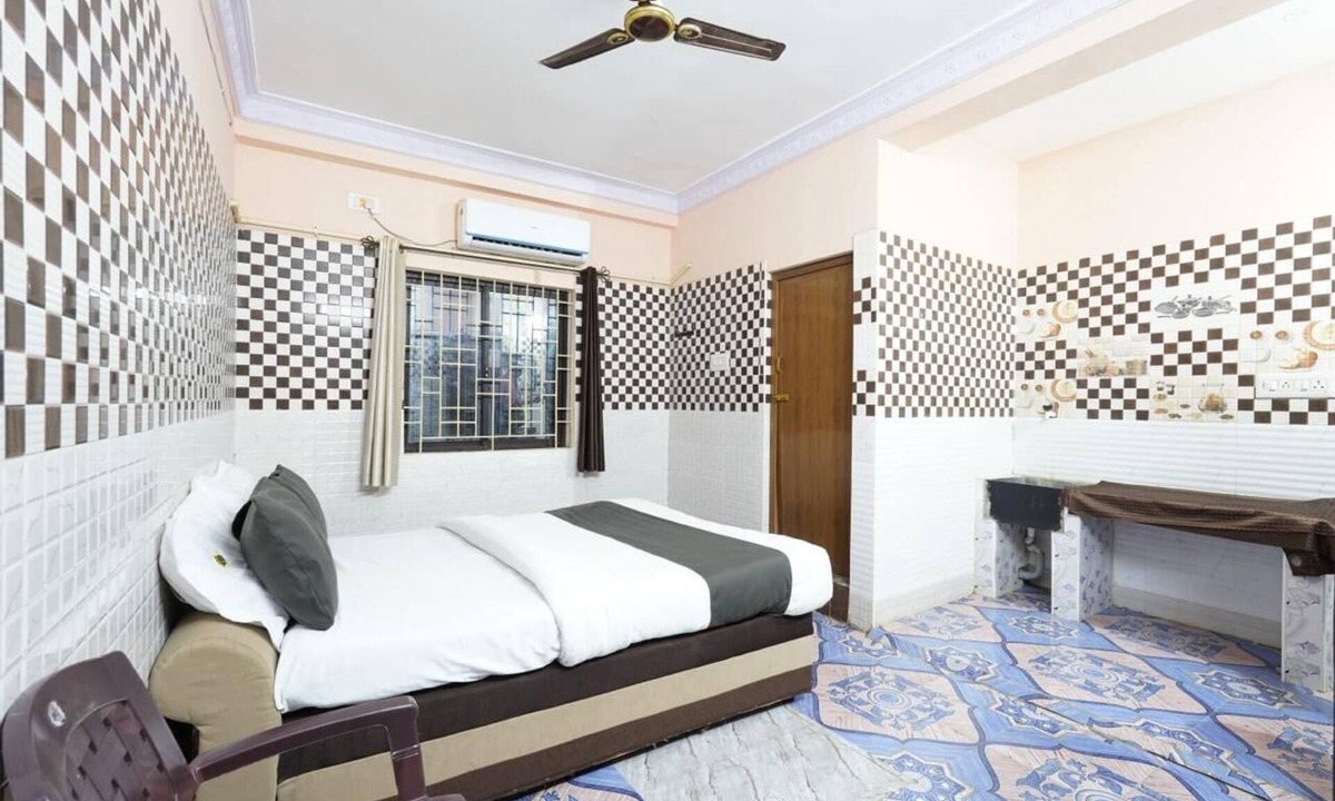 Katpadi Hotel | Royal Park