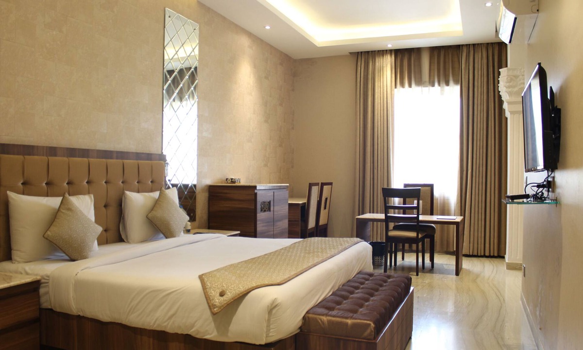 Sushant Lok Hotel | Royal Residence Iffco Chowk