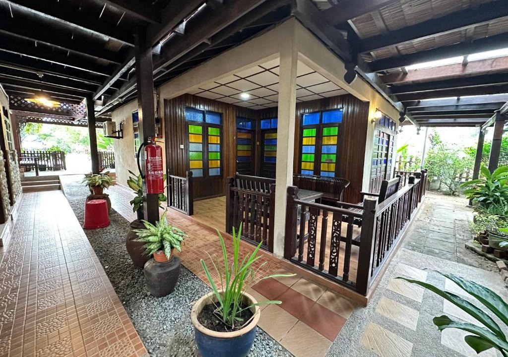 Kampung Ru Muda Ski Chalet | Rumah Melati@Zaki’s Residence, Marang, Terengganu