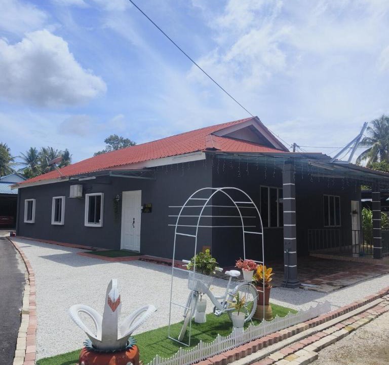 Kampung Lahar Tembun House | Rumah Inap Abang Shahrul
