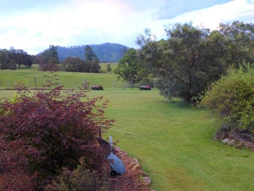 Mount George Apartment | Rural Ambience with Netflix