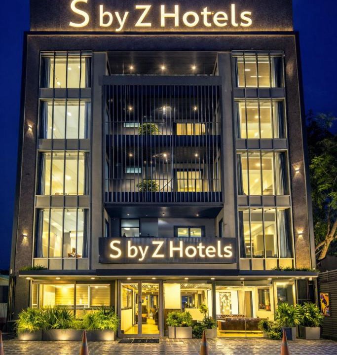 Sector 51 Hotel | S by Z Hotels, Baani Square