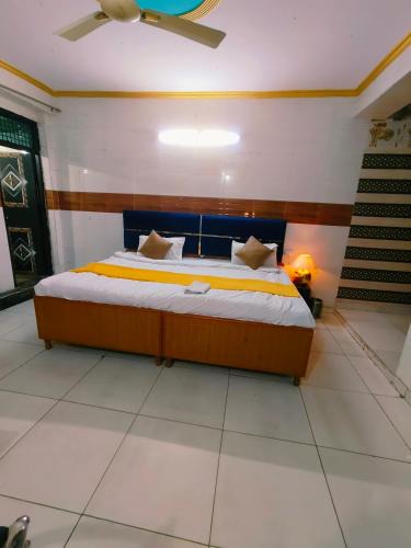 Bramhapuri Hotel | S D palace