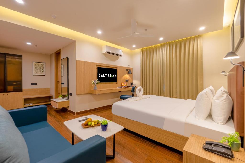 Noida Hotel | Saltstayz Premier - Noida Sector 15