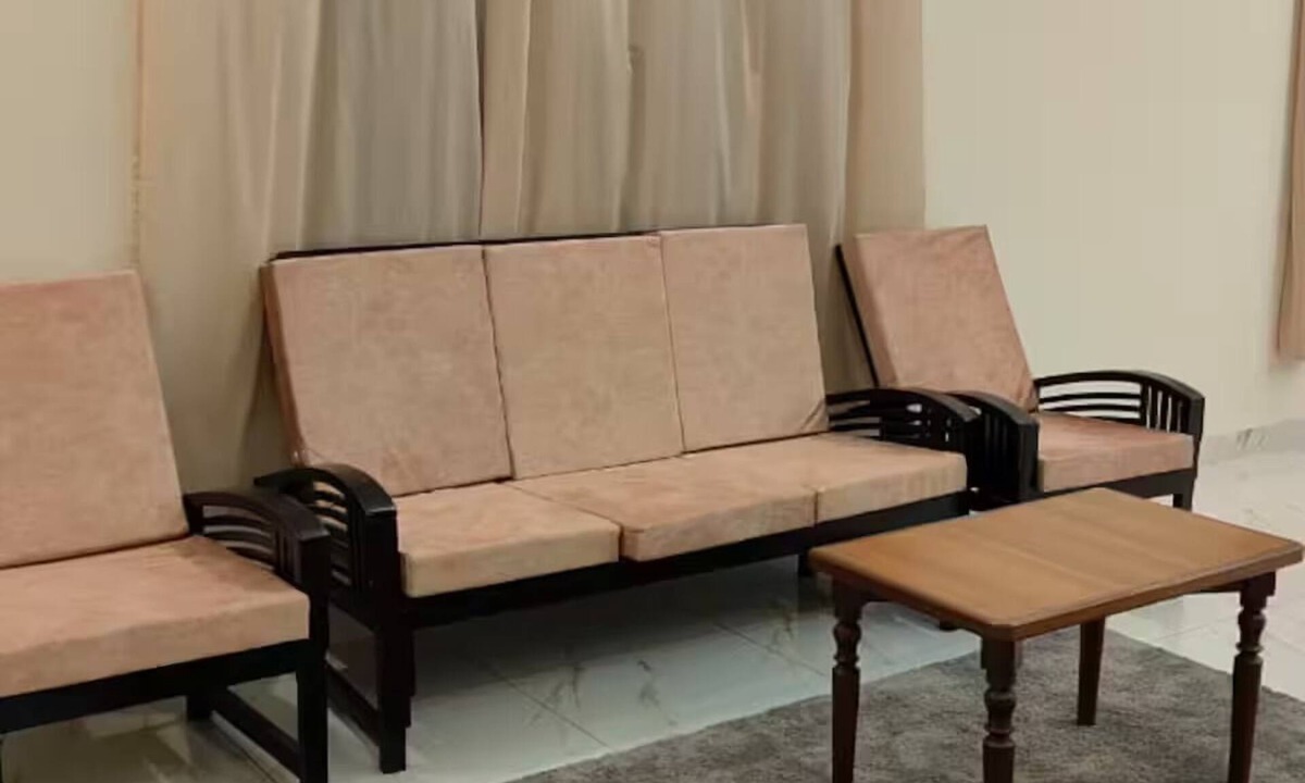 White Town Apartment | Samarpan - WFH ready cozy retreat
