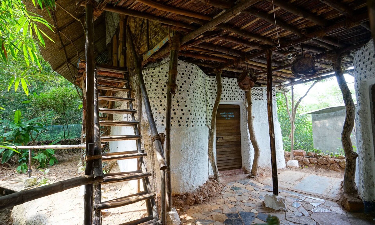 Pilerne Bed & Breakfast | Saraya Art Cafe B&B