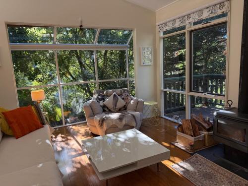 Sassafras House | Sassafras Treehouse Private home in the Dandenong Ranges, Victoria