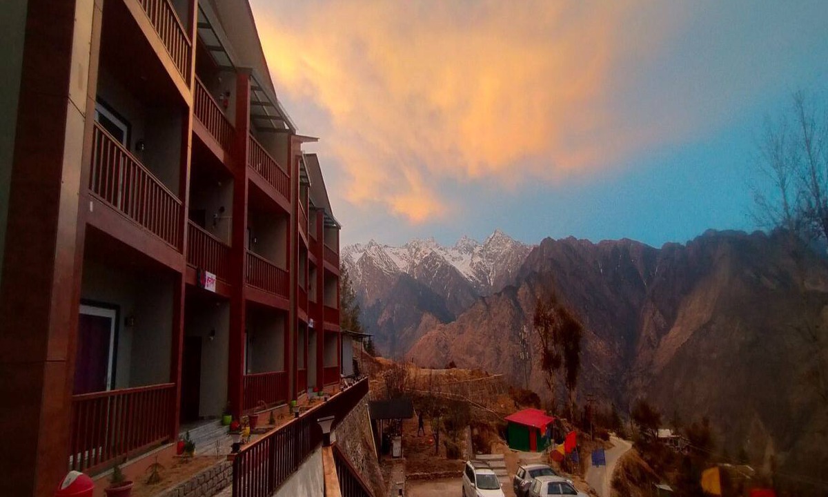 Auli Hotel | Satopanth The Auli Resort