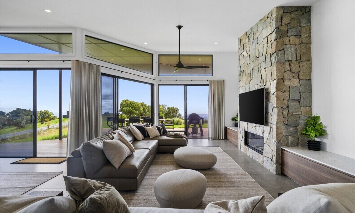Springbrook Apartment | Scenic House with Private Yard & BBQ Area