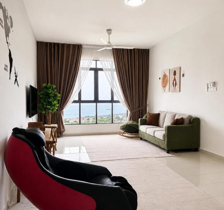 Malacca City Apartment | Seabreeze Hideout at Pantai Klebang Netflix I Wifi I Massage Chair I 7 pax