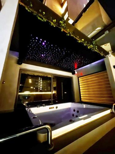 Taman Melaka Raya Apartment | Seaview Jacuzzi Starry - 5 pax